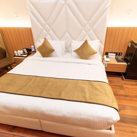 Hotel Miracle Resort Phagwāra Zewnętrze zdjęcie