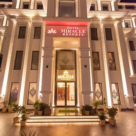 Hotel Miracle Resort Phagwāra Zewnętrze zdjęcie