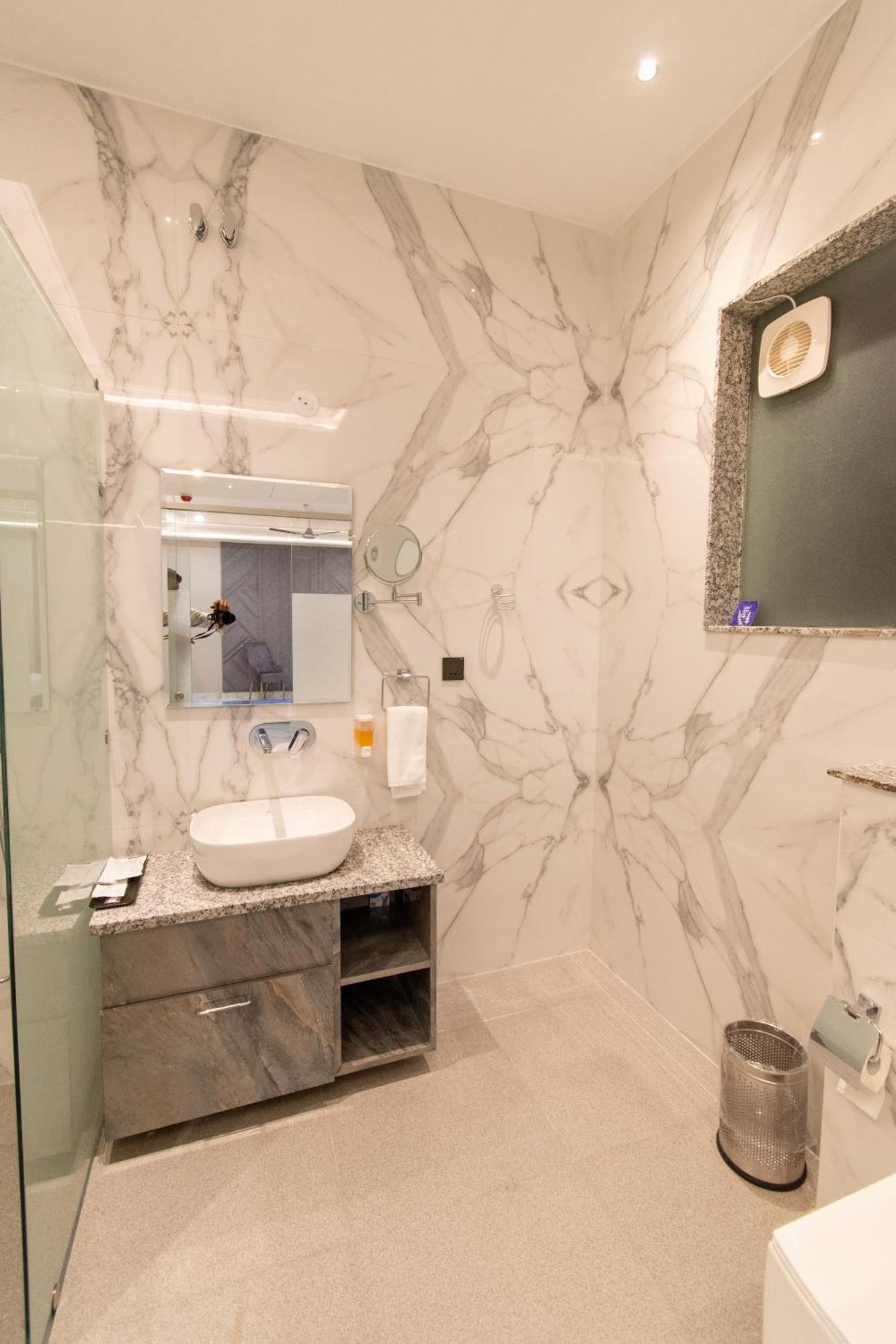 Hotel Miracle Resort Phagwāra Zewnętrze zdjęcie