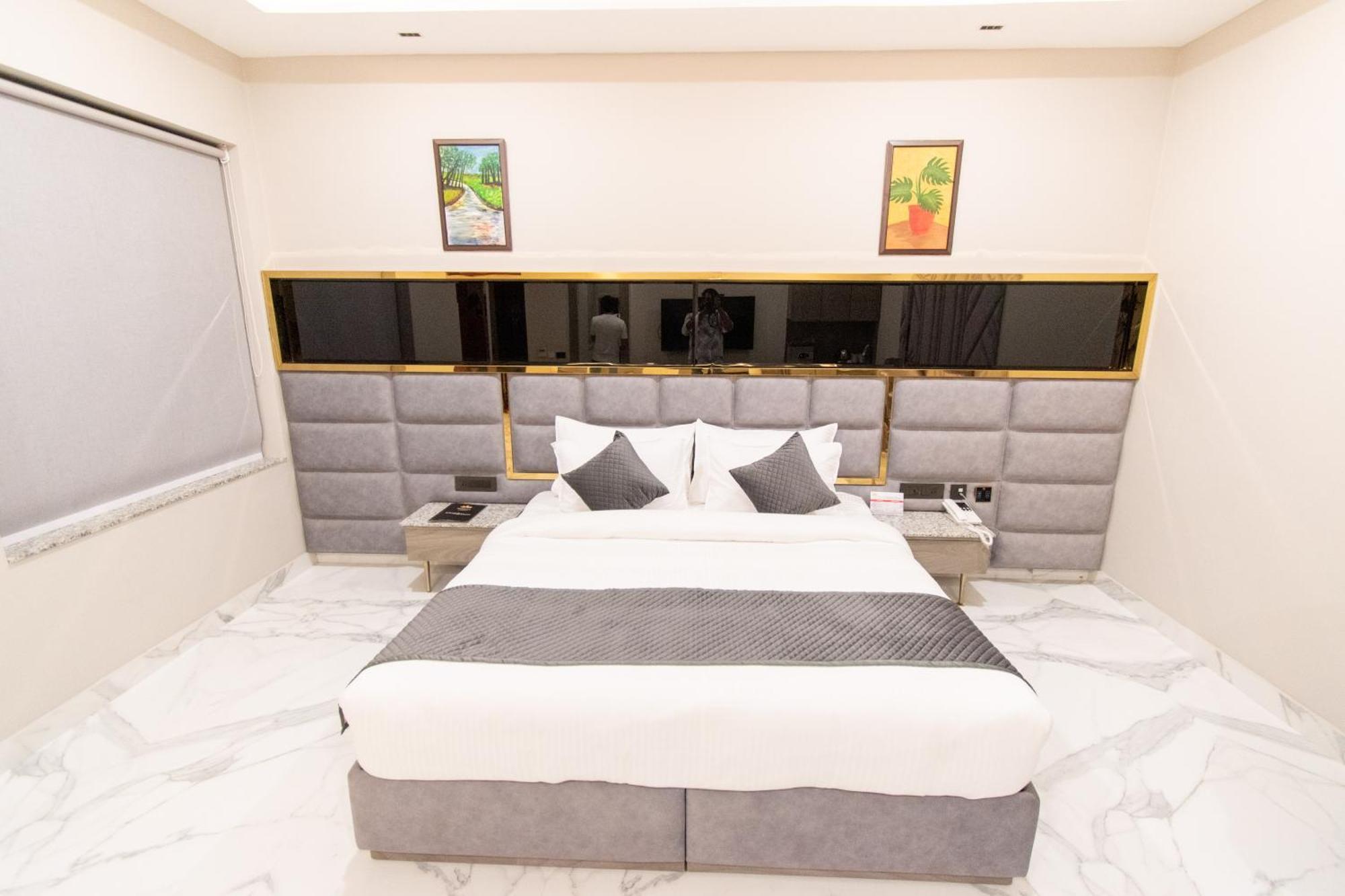 Hotel Miracle Resort Phagwāra Zewnętrze zdjęcie