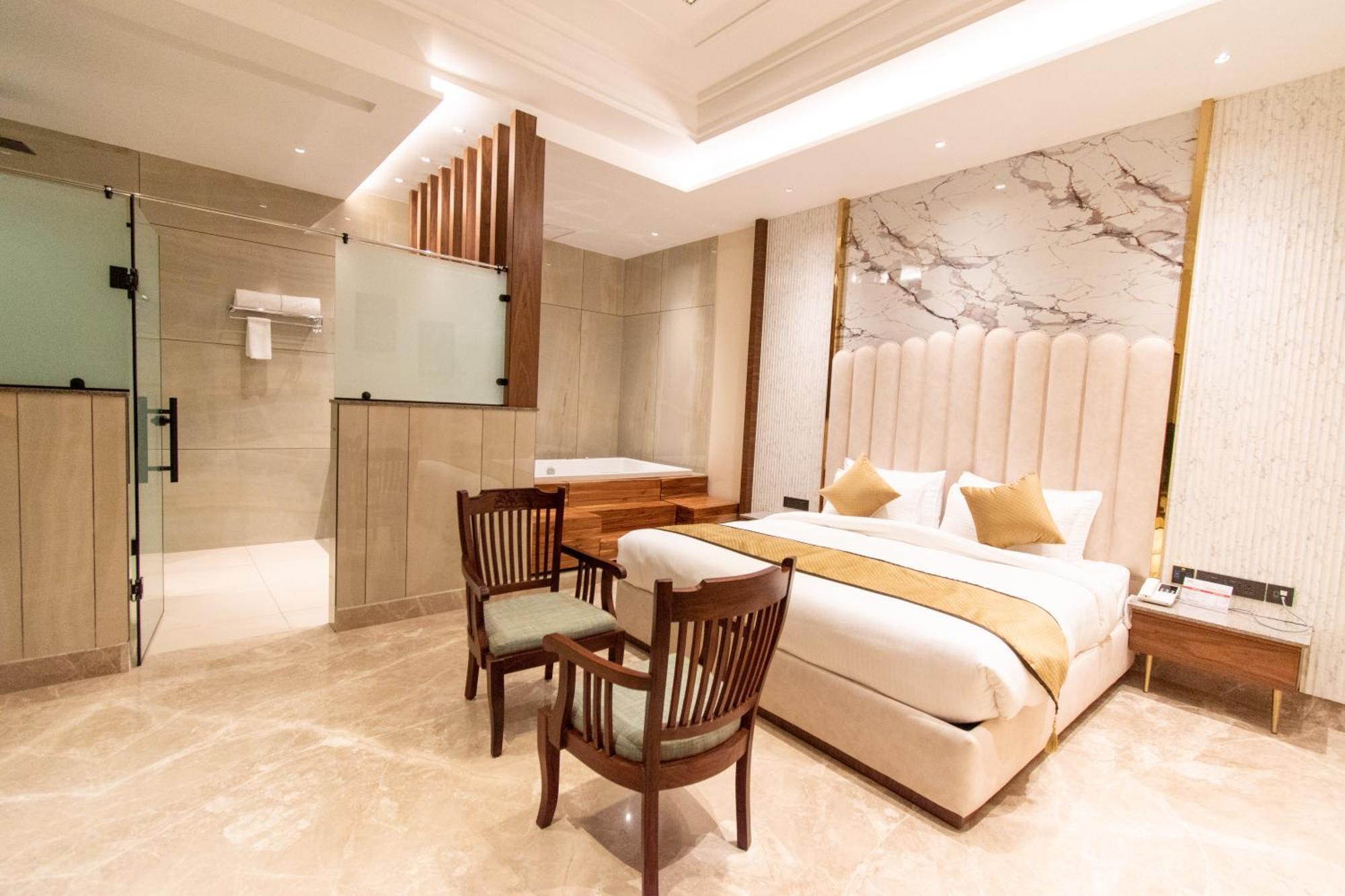 Hotel Miracle Resort Phagwāra Zewnętrze zdjęcie